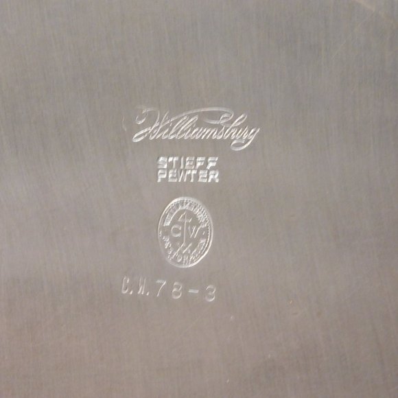 Antique STIEFF PEWTER WILLIAMSBURG 3 HOLE INK WELL WITH 3 FEATHER QUILLS - Picture 5 of 9